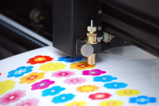 Plotter de corte. Plotter para corte de vinilo. Cutter Machine. Cutting Plotter. Cortador de vinilo