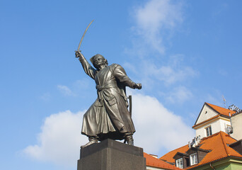 Monument to Jan Kilinski in Old Town in Warsaw, Poland © Lindasky76