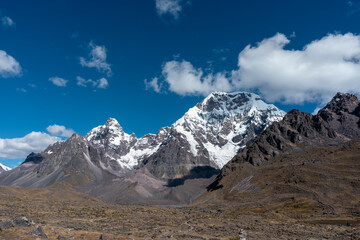 Fotograf&iacute;as de la monta&ntilde;a del Ausangate en la ciudad del Cusco, Per&uacute;, By Yuri Ugarte Cespedes.