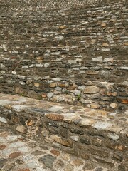 les gradins du théâtre romain de Lyon sur la colline de Fourvière