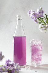 Obraz na płótnie Canvas lavender lemonade violet drink with ice