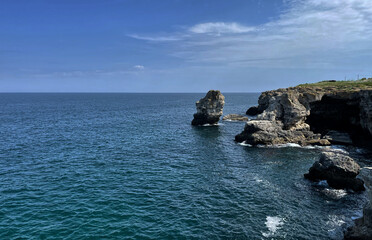 Felsklippen von Tyulenovo am Schwarzen Meer, Bulgarien