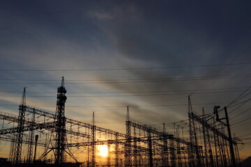 変電所と電線と空　夕日のシュルエットSubstation, electric wires and sky Sunset...