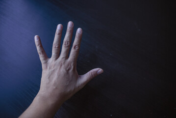 Fototapeta na wymiar manos signos con manos, señales con manos