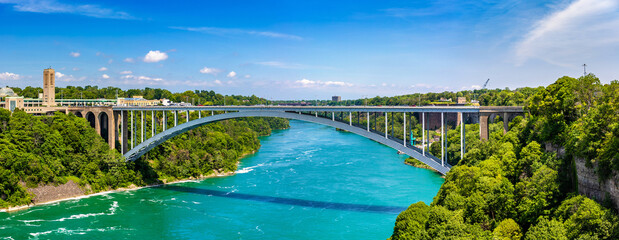 Rainbow international bridge, Niagara Falls