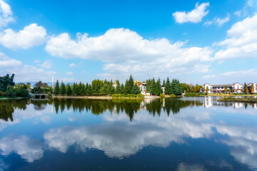 Fototapeta na wymiar Kunming ethnic village Chinese garden lake natural scenery