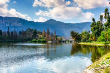 Fototapeta na wymiar Kunming ethnic village Chinese garden lake natural scenery