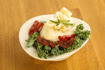 Burrata cheese with sun dried tomato