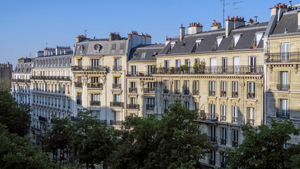 Fototapeta na wymiar パリのアパートメント