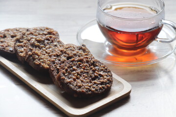 紅茶とラスクで小休憩