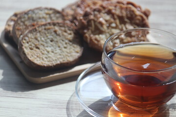 ティータイムにホッと一息紅茶とラスク