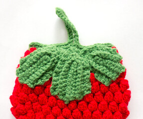 Knitting patterns. Handmade. Strawberry.