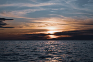 Obraz premium sunset over the sea