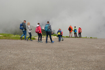 Fototapeta premium wanderer im kleinwalsertal