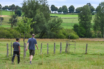 ballade balade promenade promeneur champs Belgique wallonie Ardenne paysage agriculture campagne...