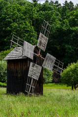 Wiatrak drewniany  © wedrownik52