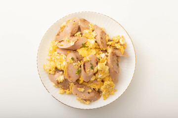 魚肉ソーセージと卵のマヨ炒め