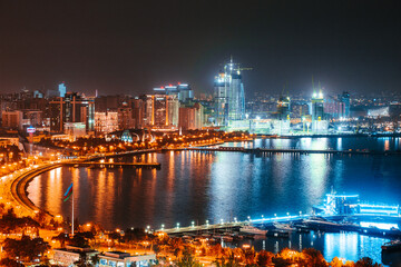 Fototapeta na wymiar Panorama of the night Baku. View from a height. Republic of Azerbaijan