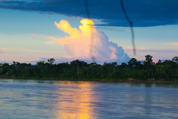 Fotografías del Rio Madre de dios en Puerto maldonado.