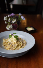 Comida Italiana en un restaurante e lujo.