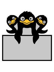 3 Pinguine hinter Schild 