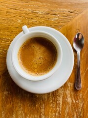 Cafe na Mesa / Coffee on the Table