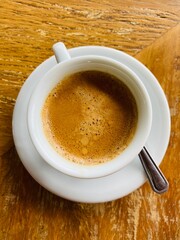 Cafe na Mesa / Coffee on the Table