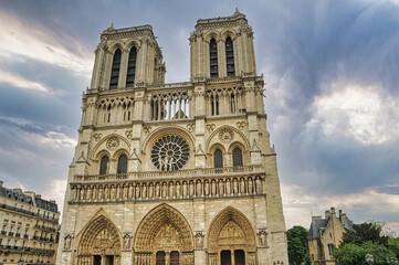 Fototapeta na wymiar Cathedral notre dame in Paris