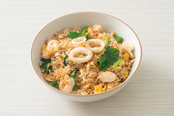 Fried rice with squid or octopus