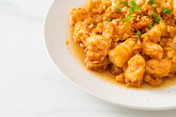 stir-fried shrimps with garlic and shrimps paste