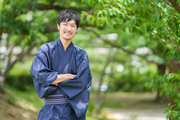 着物姿の男性