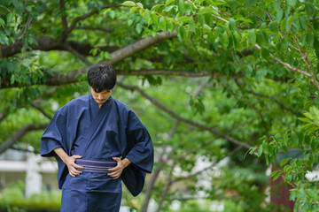 着物姿の男性