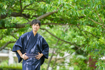 着物姿の男性