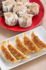 焼売と餃子　Shumai and dumplings