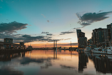 メルボルン　ドックランズで見る夕焼け　オーストラリア