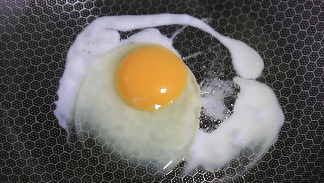 A firing ege in pan