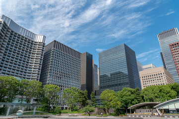 Fototapeta premium 東京都千代田区丸の内から見た東京の都市景観