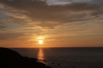 日の出直後の朝焼けの空