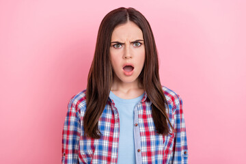 Photo of young negative mood furious lady have conflict with her boyfriend isolated on pink color background