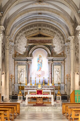 Fototapeta na wymiar Altar inside catholic chapel in Rome