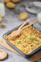 French national potato dish gratin
