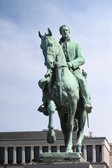 Fototapeta na wymiar Belgique Bruxelles statue monarchie royaume roi Albert 1er premier chevalier