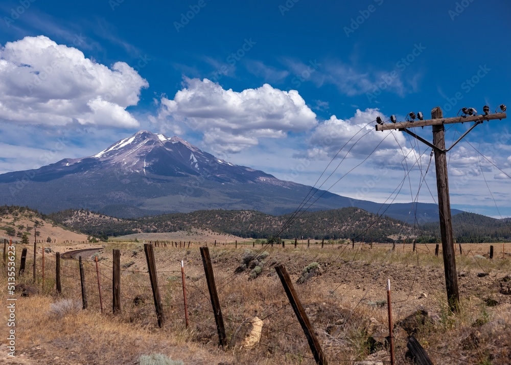 Wall mural Beautiful shot of a dry valley with a mountainous background