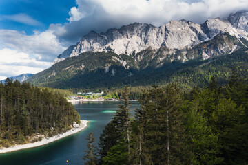 Obraz na płótnie Canvas View on the beautiful Zugspitze mountain and the Eibsee in Bavaria, Germany