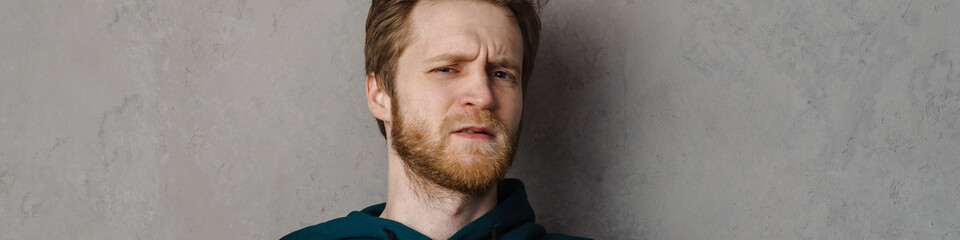 Obraz premium Portrait of a young white casual man