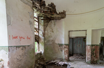 interiot of abandoned building