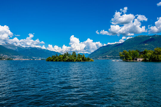 Lake and mountains - Isole di Brissago, Switzerland
