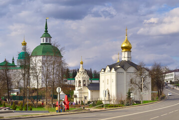 Fototapeta na wymiar The monastery of the Trotse-Sergius Lavra