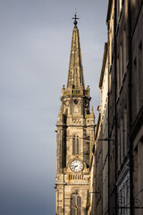 Fototapeta na wymiar Historic Church on the Royal Mile in Edinburgh