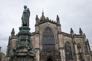 Fototapeta na wymiar Historic St. Giles Cathedral in Edinburgh, Scotland